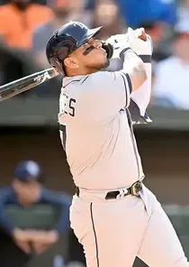 Isaac Paredes 82 Live