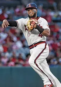 Luis Rengifo 77 Live