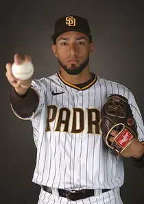 Robert Suarez, 77 Live - MLB the Show 23