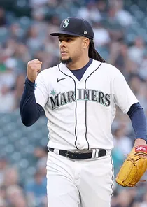 Luis Castillo 82 Live